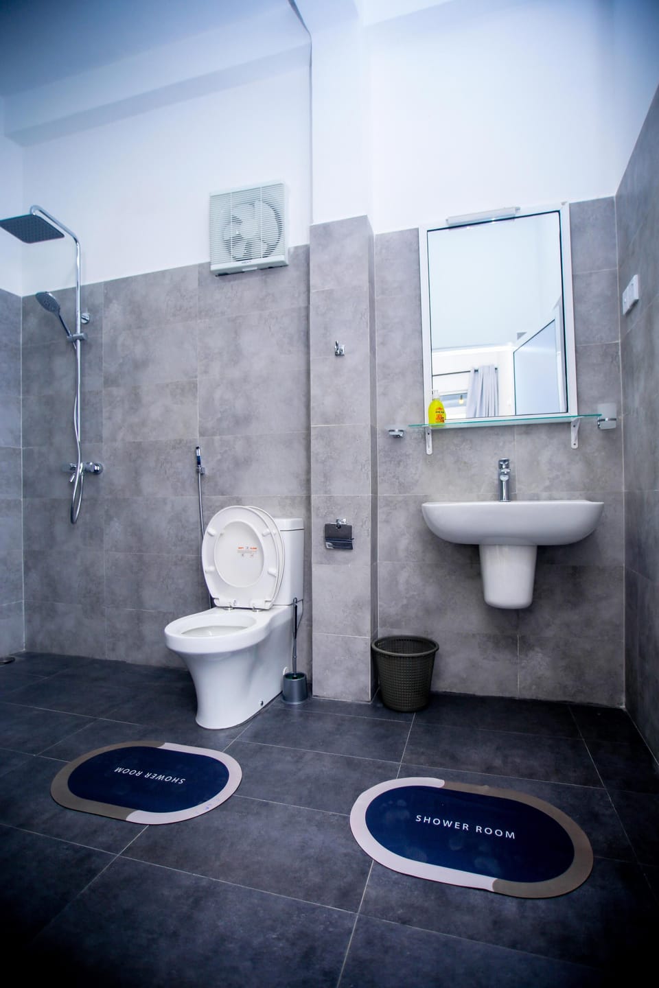 Deluxe Double Room, Mountain View | Bathroom | Free toiletries, hair dryer, towels, soap