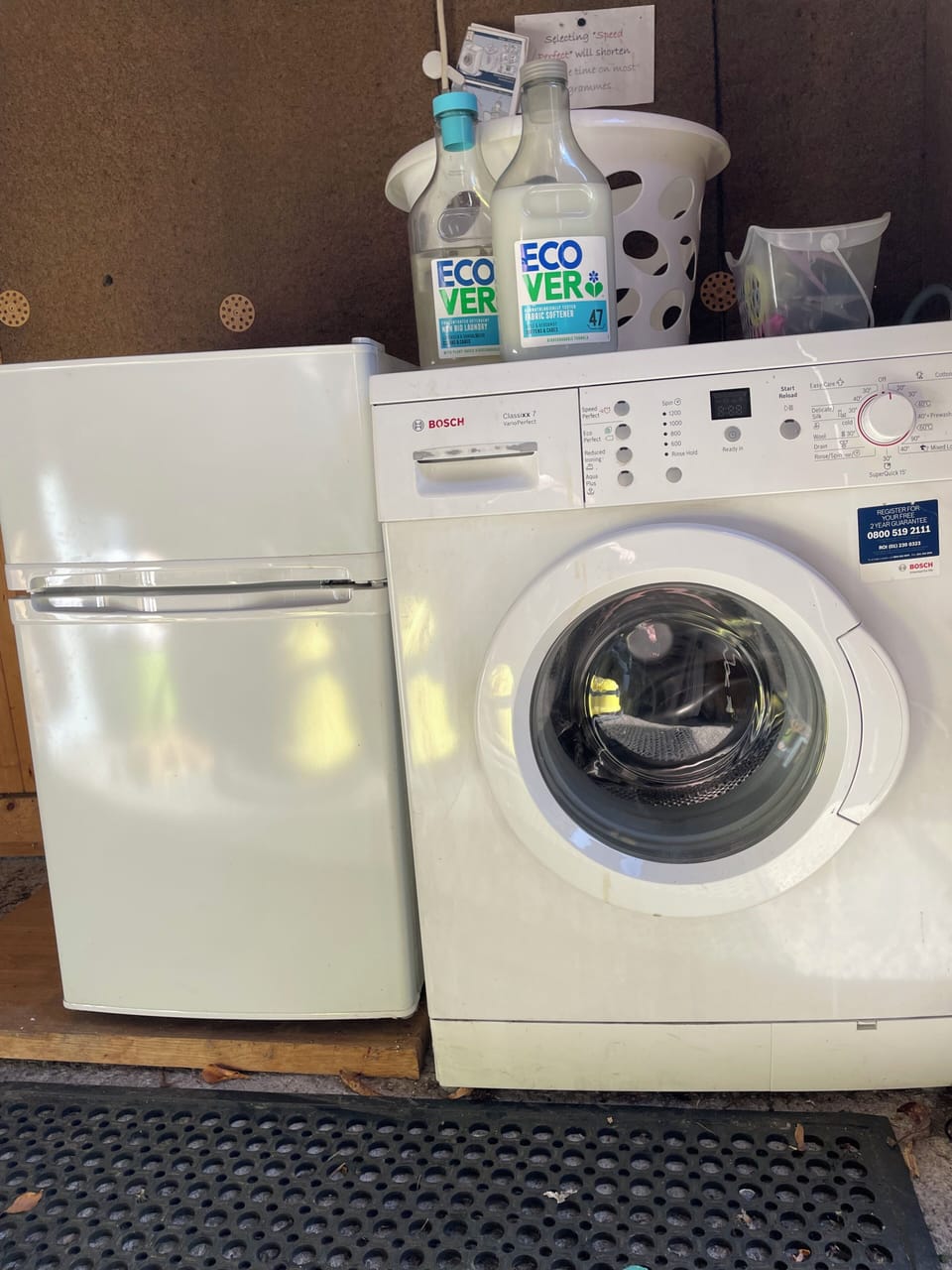 Washing machine & extra fridge/freezer.