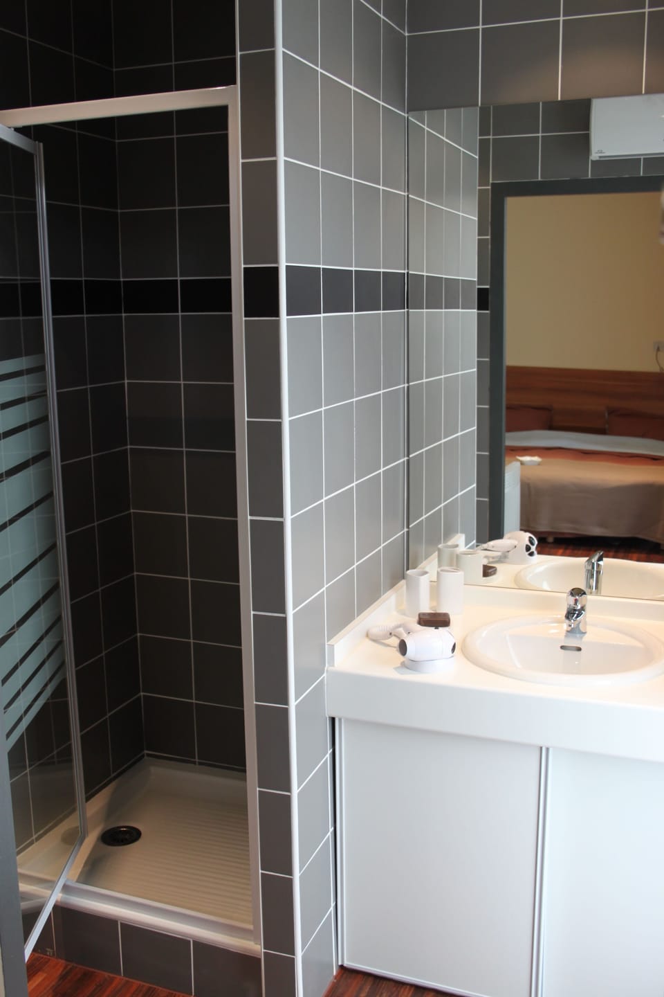 Bathroom shower