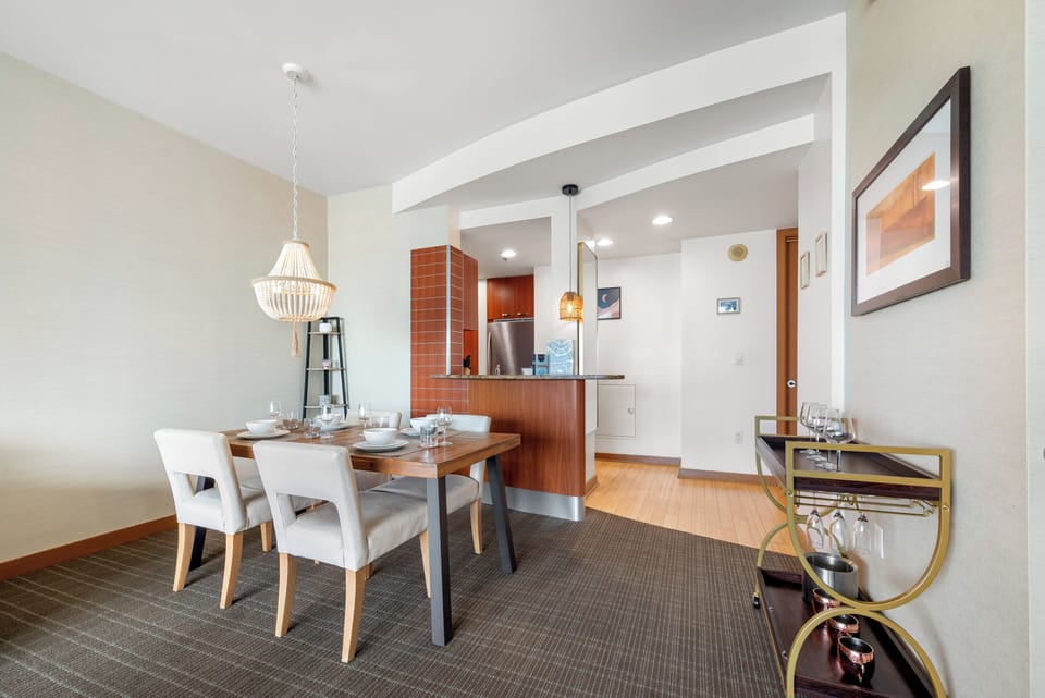 Deluxe Apartment, Bay View | Living area