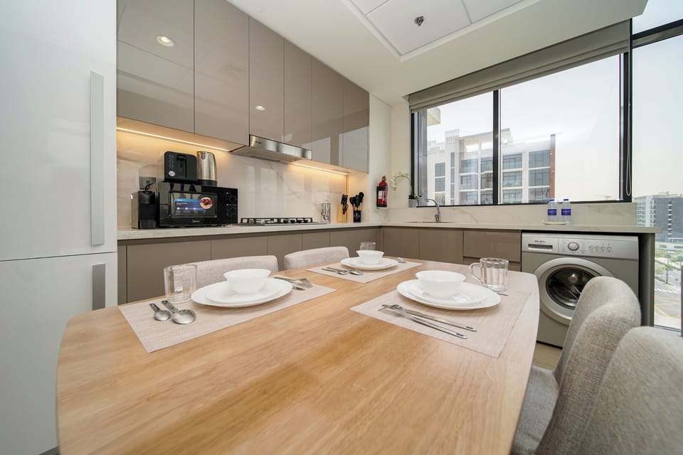 Executive Apartment, Balcony, City View | Private kitchen | Full-size fridge, microwave, oven, stovetop