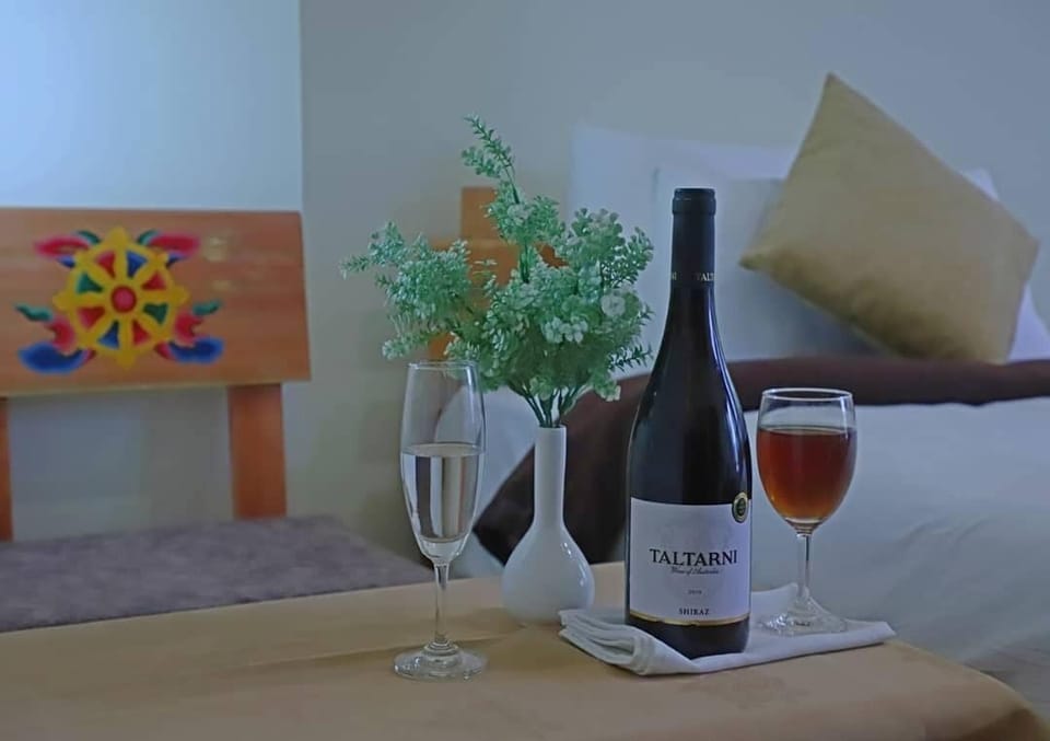 Deluxe Double or Twin Room, Valley View | In-room safe, desk, laptop workspace, iron/ironing board