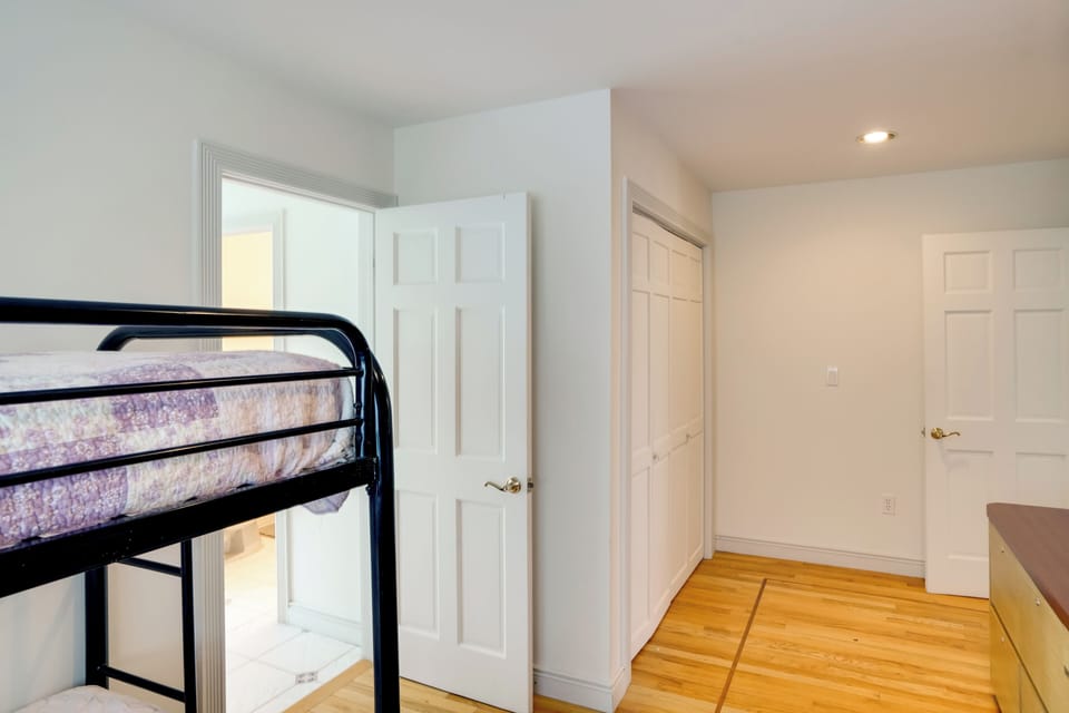 House (6 Bedrooms) | Interior