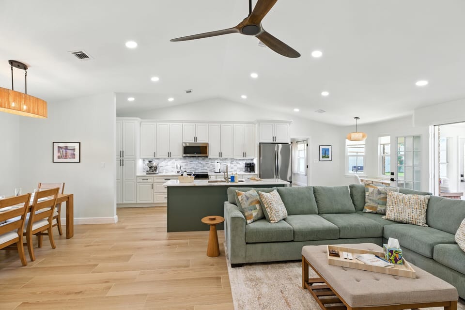 House, 3 Bedrooms | Living area | Smart TV, streaming services