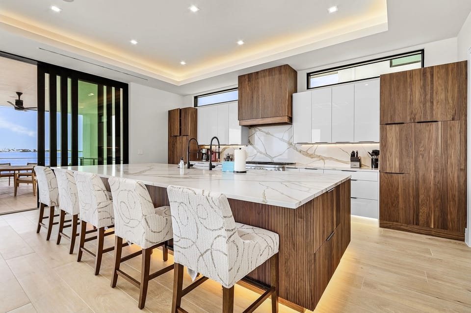 House, 6 Bedrooms | Private kitchen | Coffee/tea maker, fridge, oven, toaster