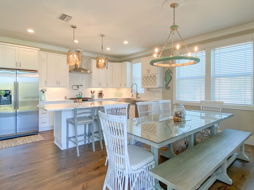 House, 5 Bedrooms | Dining