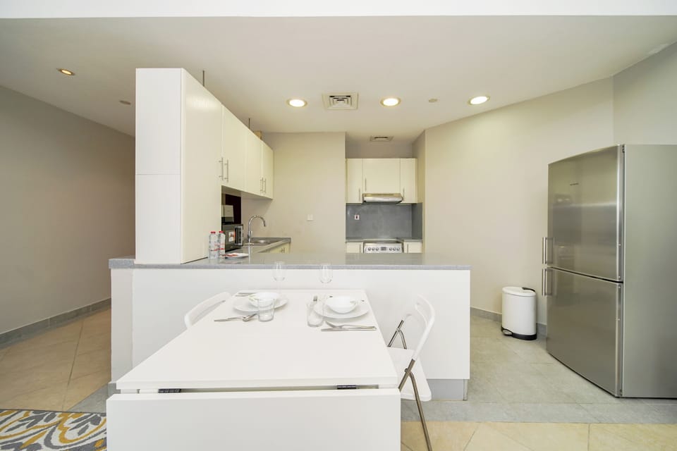 Exclusive Studio, City View | In-room dining