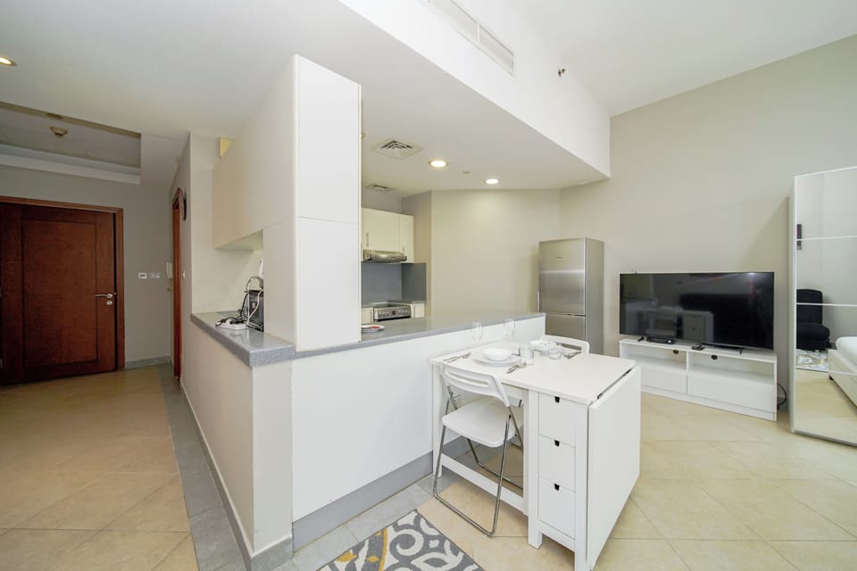 Exclusive Studio, City View | In-room dining