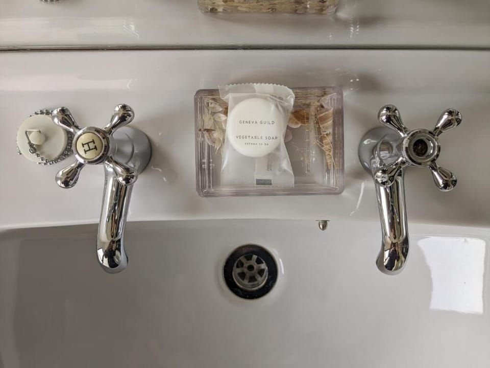 Towels, soap, shampoo, toilet paper