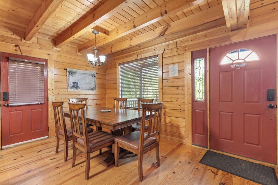 White Oak 212's inviting dining area