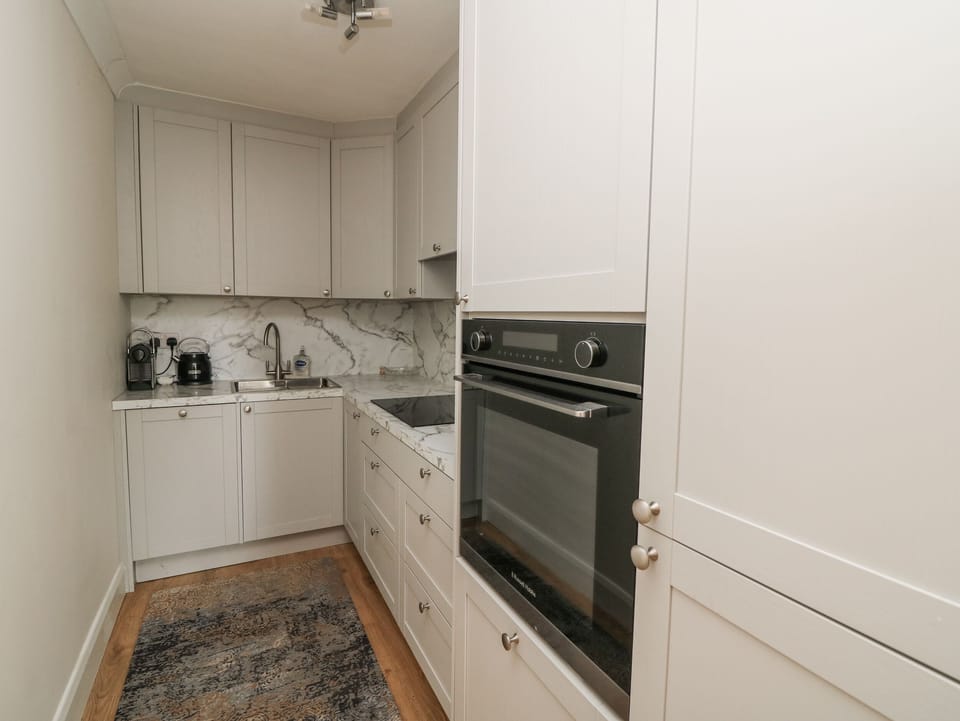 Microwave, dishwasher, toaster, cookware/dishes/utensils