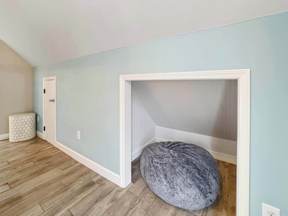 House, Multiple Beds, Patio, Ocean View (Pass Time) | Interior