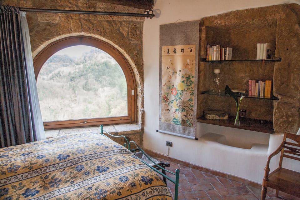 1 bedroom, premium bedding, blackout drapes, bed sheets