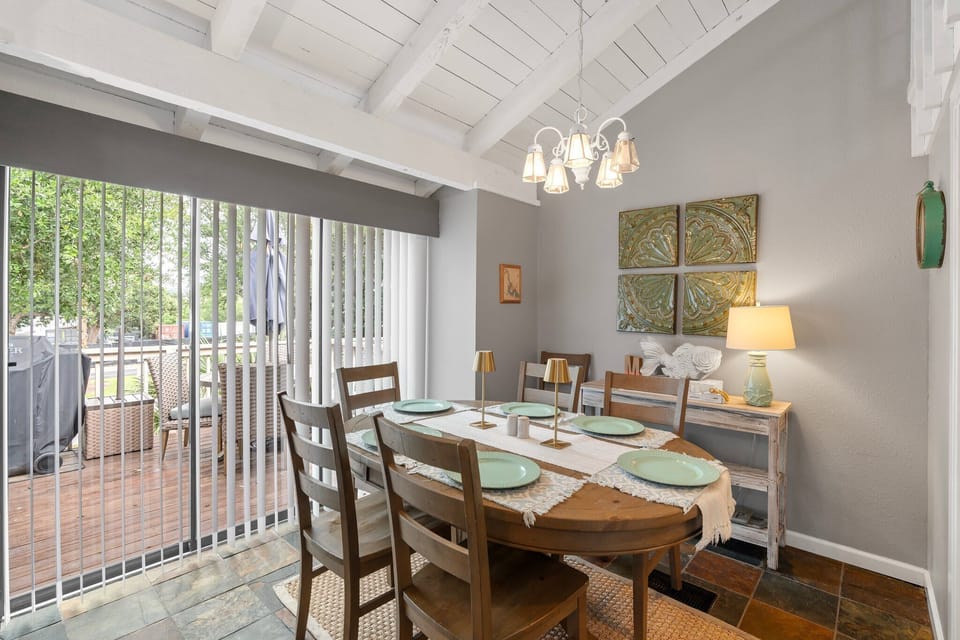 Condo, Multiple Beds, Pool Access, City View (101 Cove West) | Dining