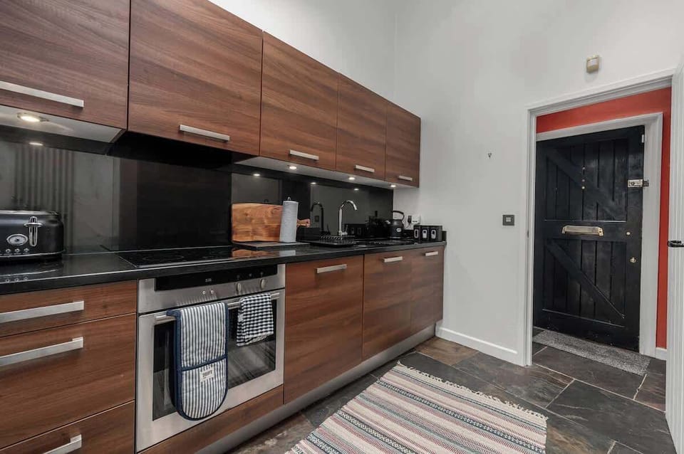 The kitchen has everything you need including a microwave, kettle and toaster, plus complimentary teas and coffee