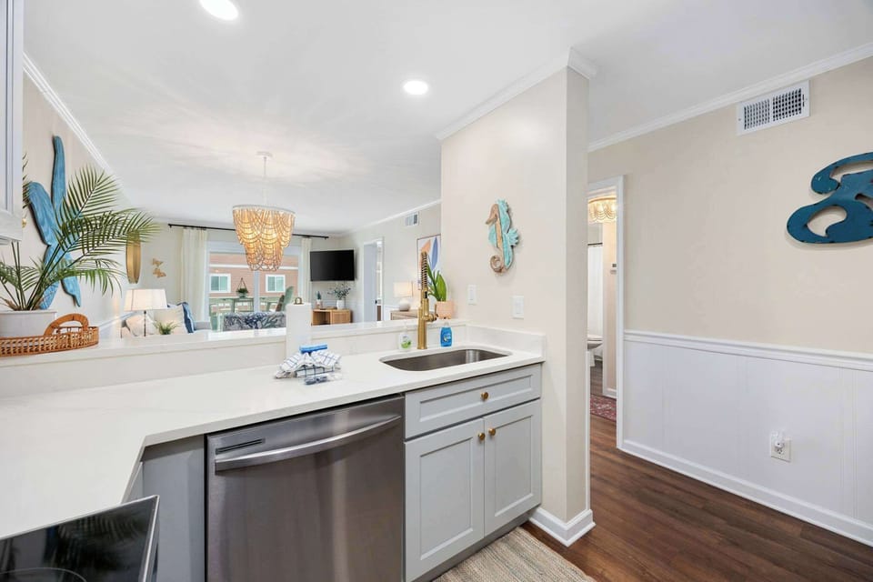 Plenty of Counter Space for Prep