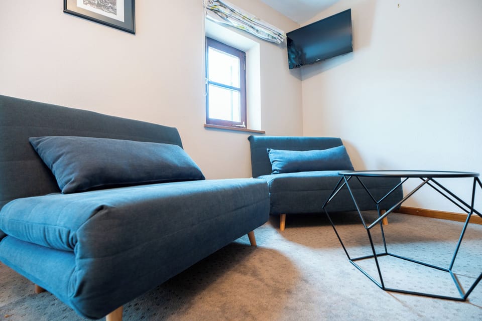 Quadruple Room | Desk, cribs (free), WiFi (free)