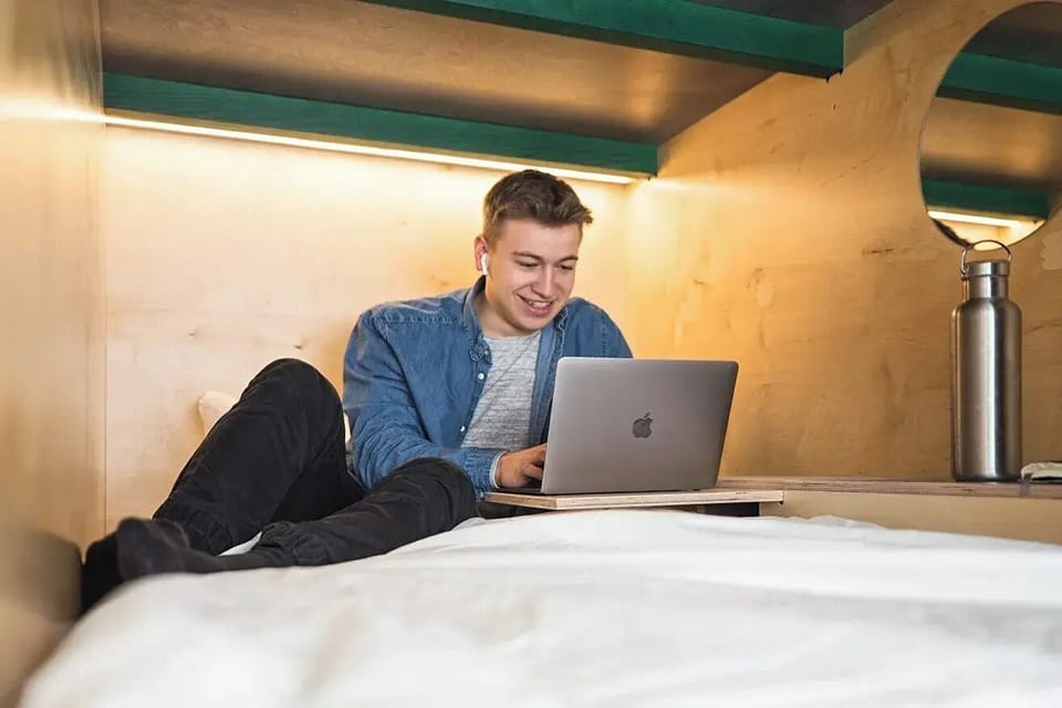 Free WiFi, bed sheets