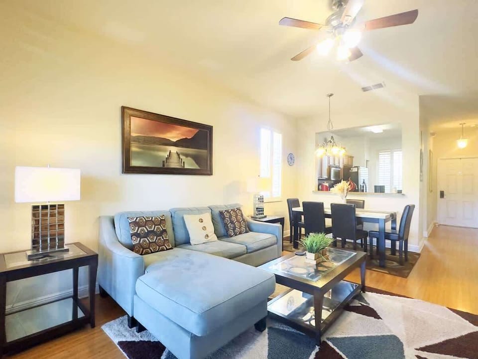 Sapcious Living Room