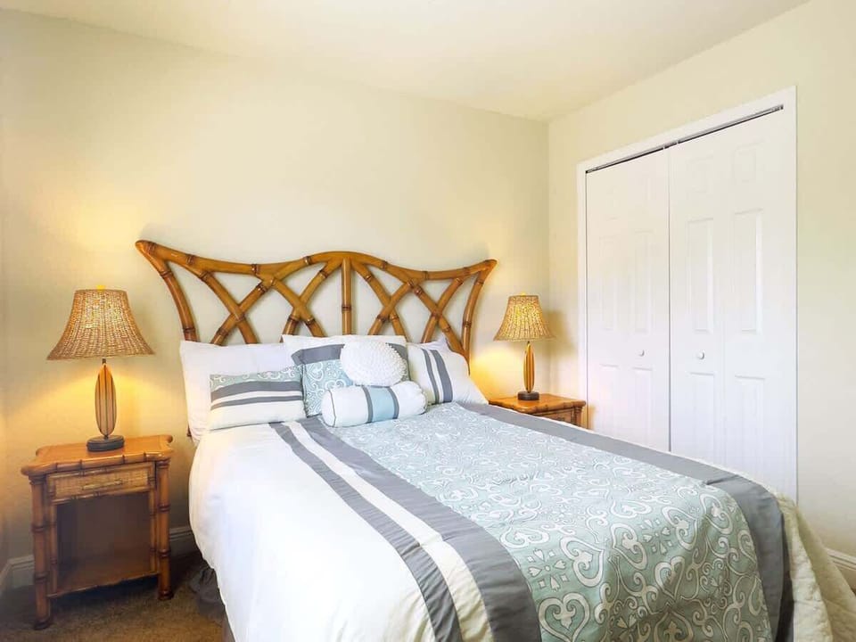 Upstairs Queen Bedroom