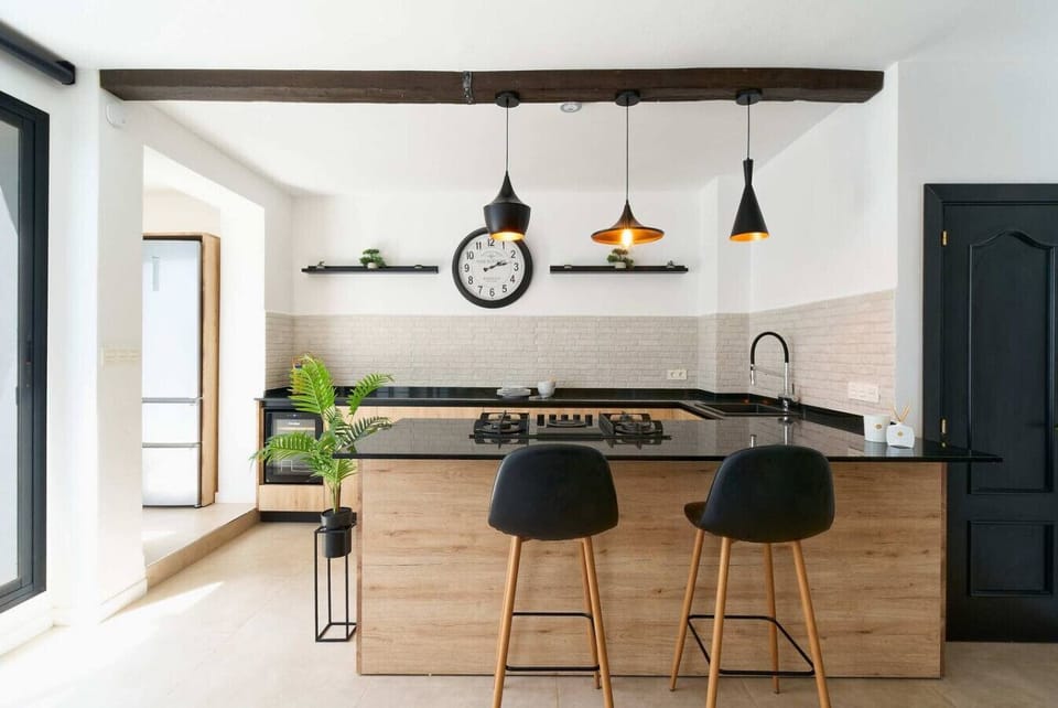 Full kitchen with all of your basic cooking utensils to allow you to to cook up a great meal during your stay.