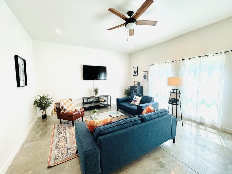 Gather, relax, enjoy! Ideal for quality time together.