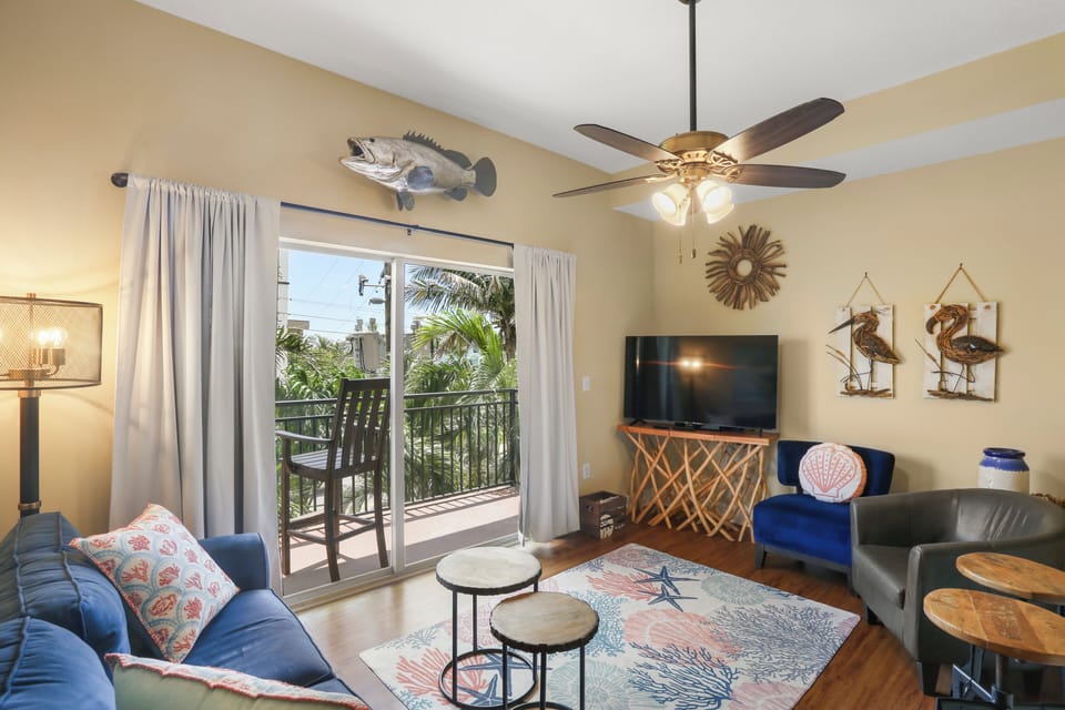 Welcome to Unit 306!
This freshly refreshed unit, now under new ownership, offers everything you need for a relaxing stay in our beautiful beach town.