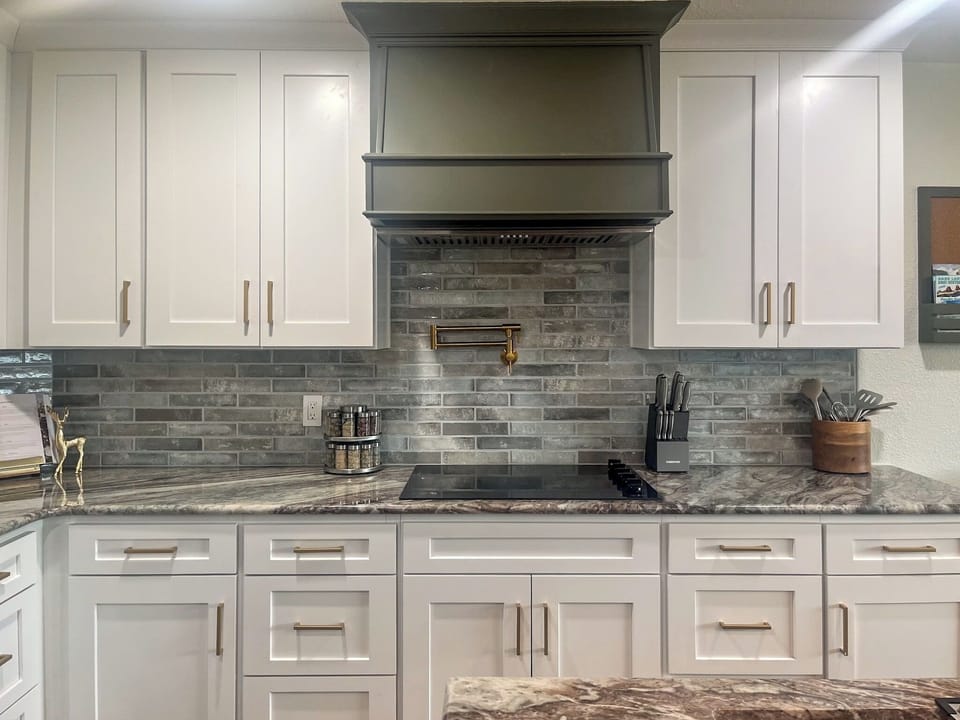 Kitchen - Cooking Area