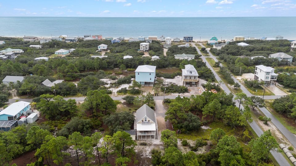 Just Minutes from the Gulf