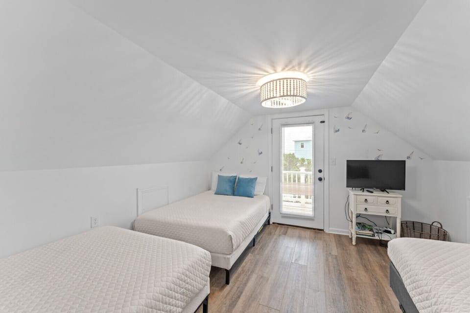 The guest room comes complete with a Smart TV and secured private balcony