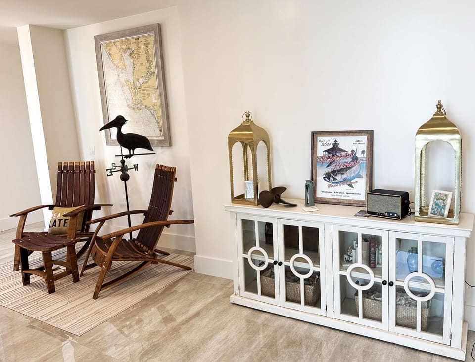 Lemon Bay Luxe – Dock, Beach & Manasota Vibes (7566)