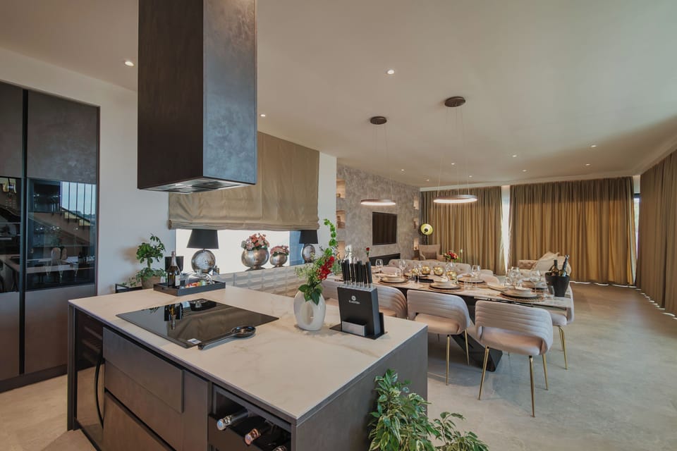Kitchen and dining area