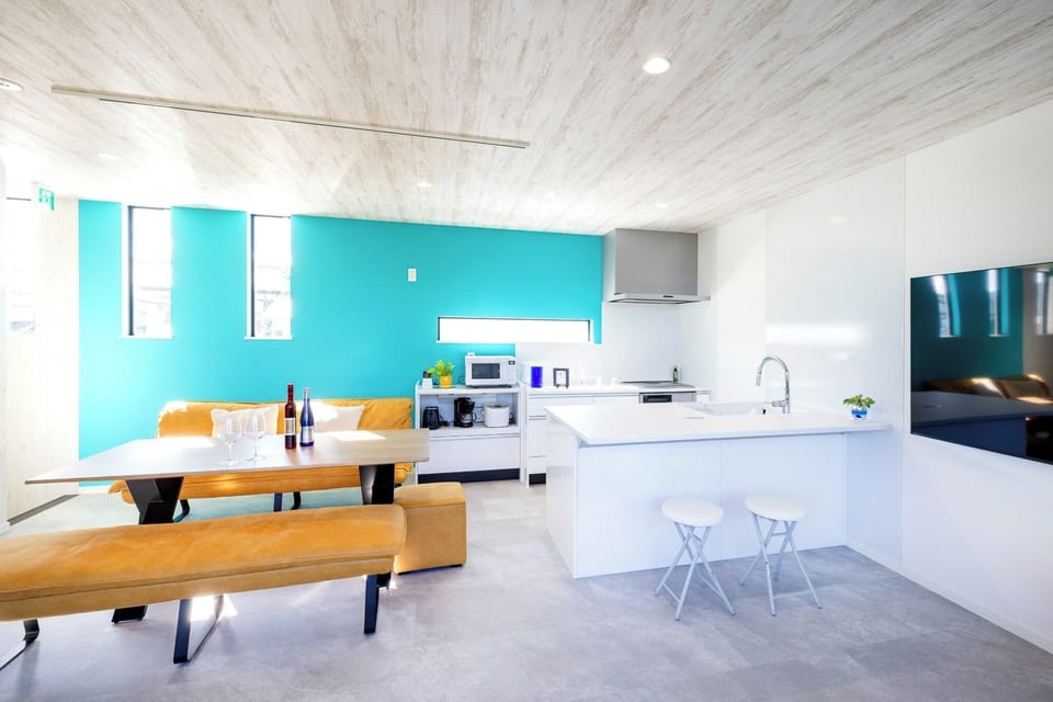 An open living room where you can enjoy cooking and conversation.