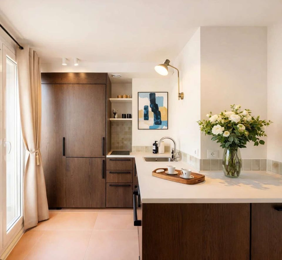Fully-equipped kitchen
