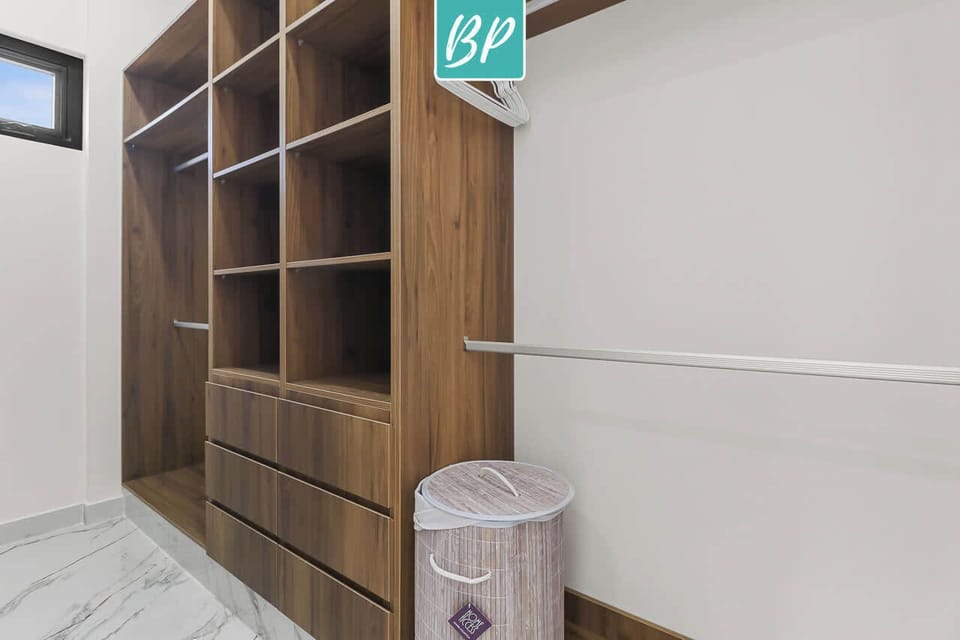 Master Bedroom & Walk-In Closet.