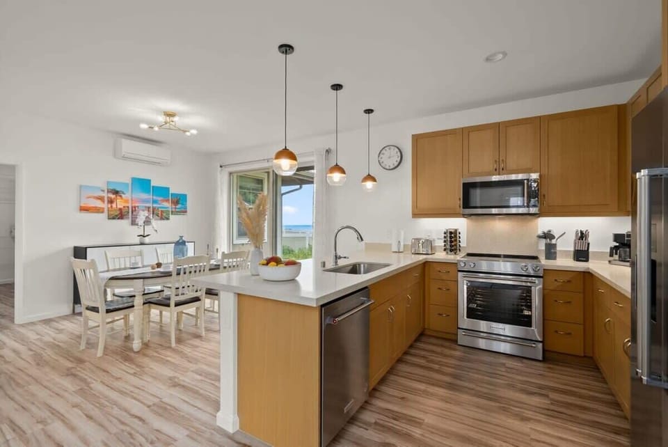 House, Pool Access, Mountain View (3 Bedrooms) | Private kitchen | Fridge, oven, stovetop, espresso maker