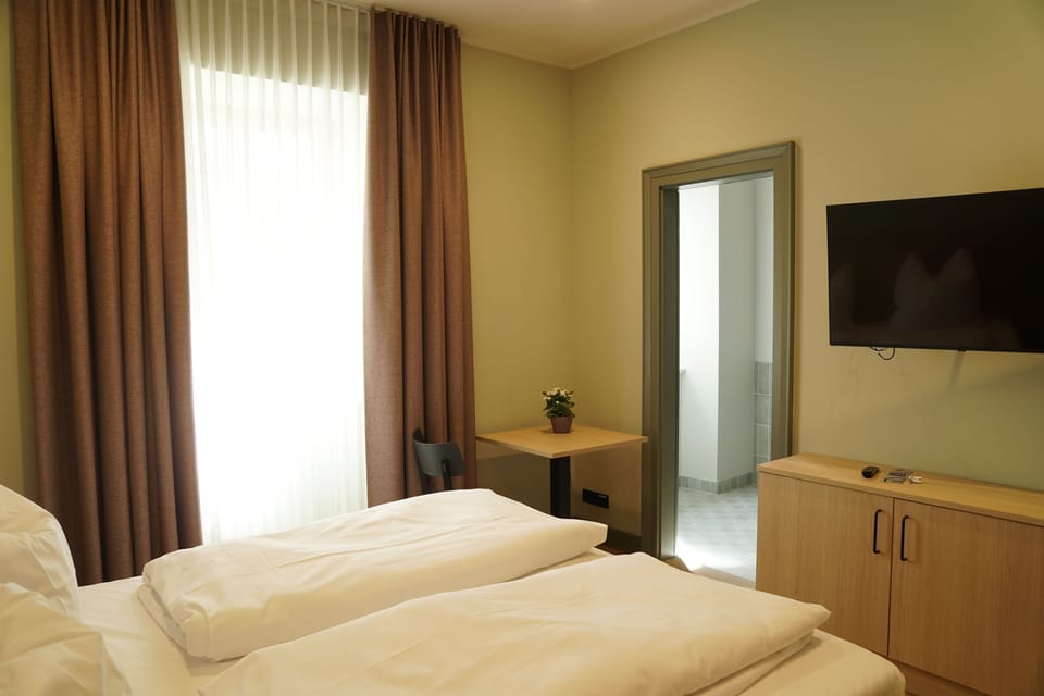 Deluxe Double Room, Garden View | Iron/ironing board, free WiFi