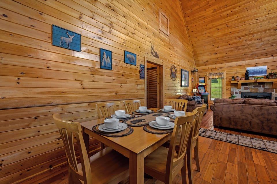 A bright and inviting spot to enjoy breakfast, lunch, or dinner