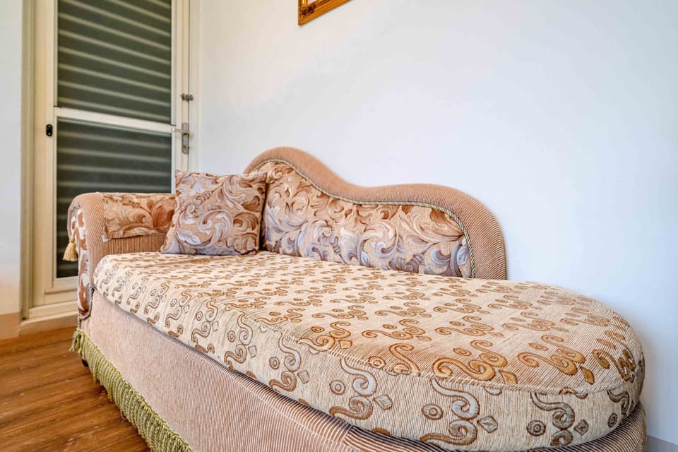 Deluxe Double Room | 1 bedroom, premium bedding, in-room safe, desk