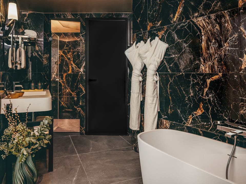 Prestige Double Room with Balcony - Free Sauna and Gym Access | Bathroom | Free toiletries, hair dryer, towels, soap