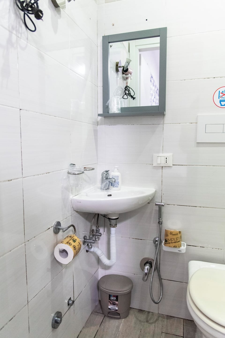 Double Room, Patio, Garden View | Bathroom | Shower, free toiletries, hair dryer, towels