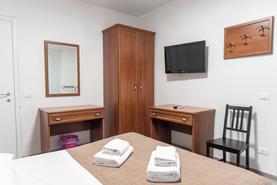Double or Twin Room | Iron/ironing board, free WiFi