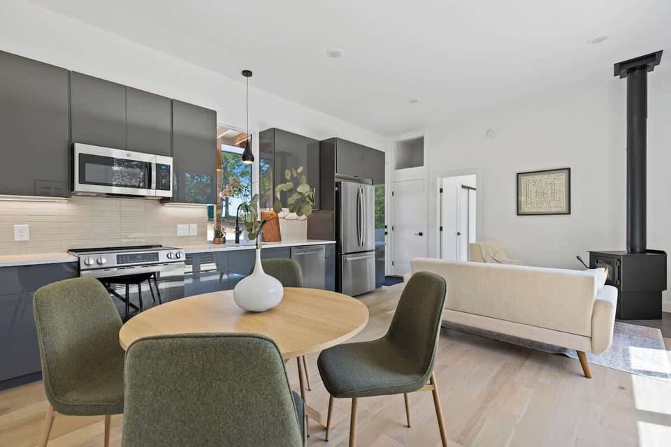 Gather around the breakfast bar with friends.