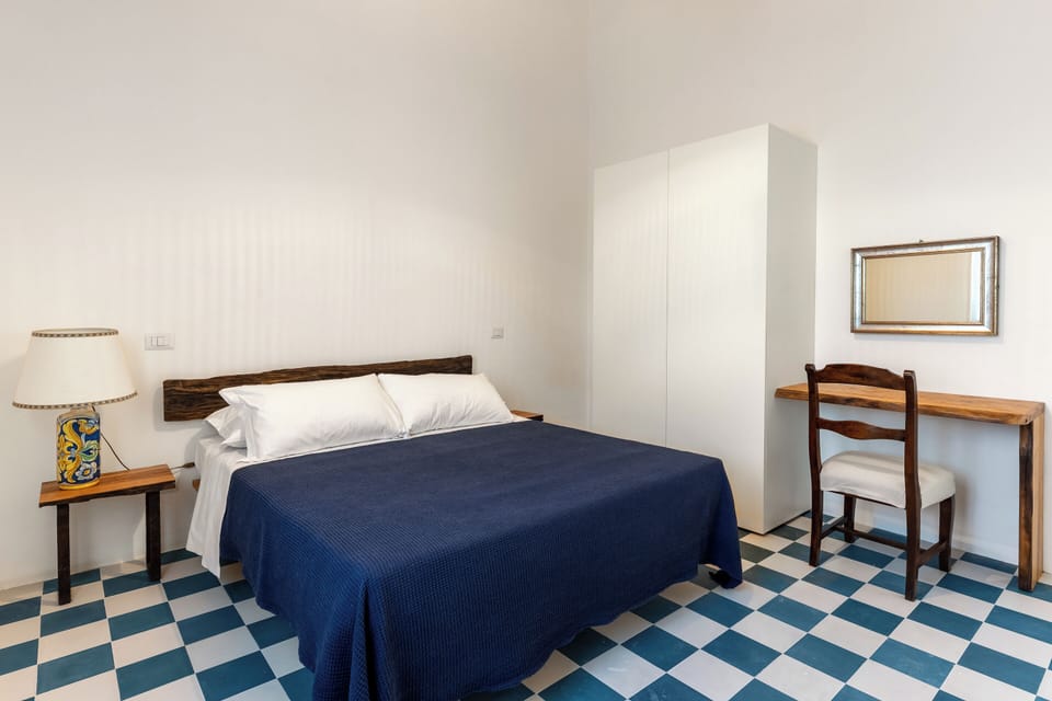 Classic Villa | Iron/ironing board, free WiFi