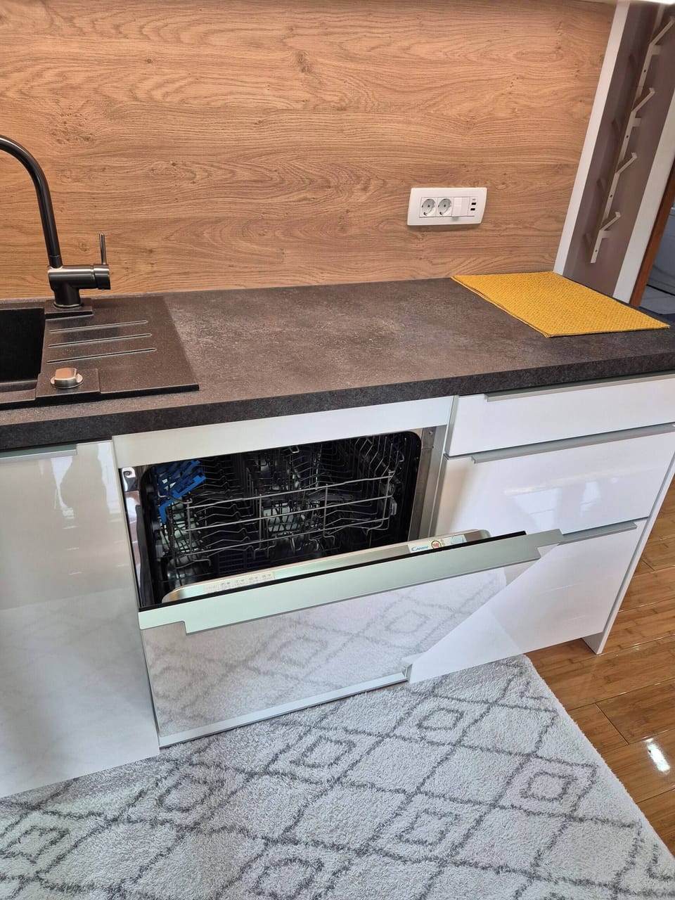 Apartment, 1 Bedroom, Accessible, Balcony | Interior