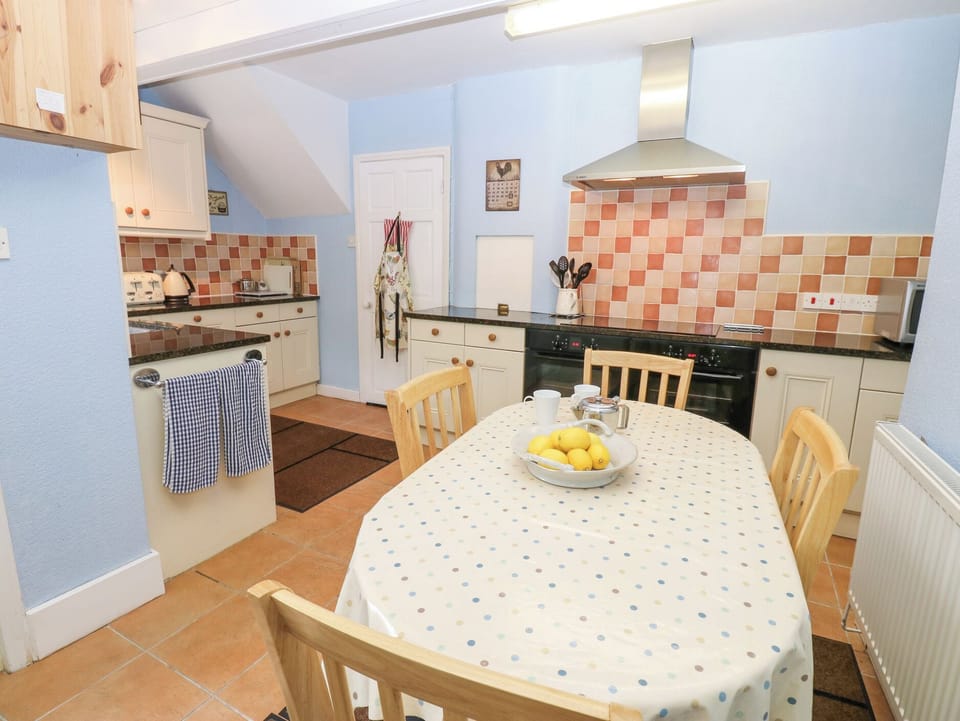 Cottage | Interior