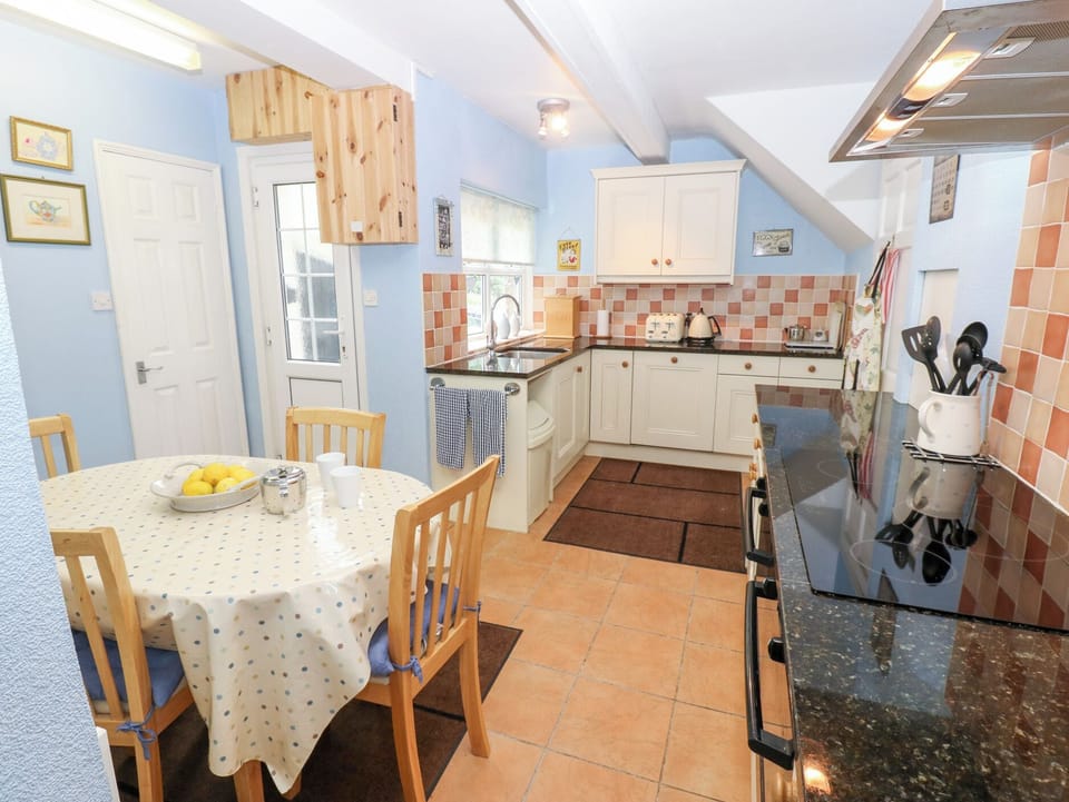 Cottage | Interior