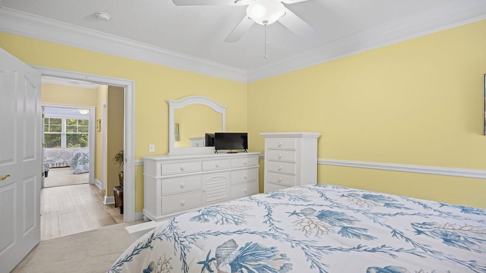 Queen Bedroom