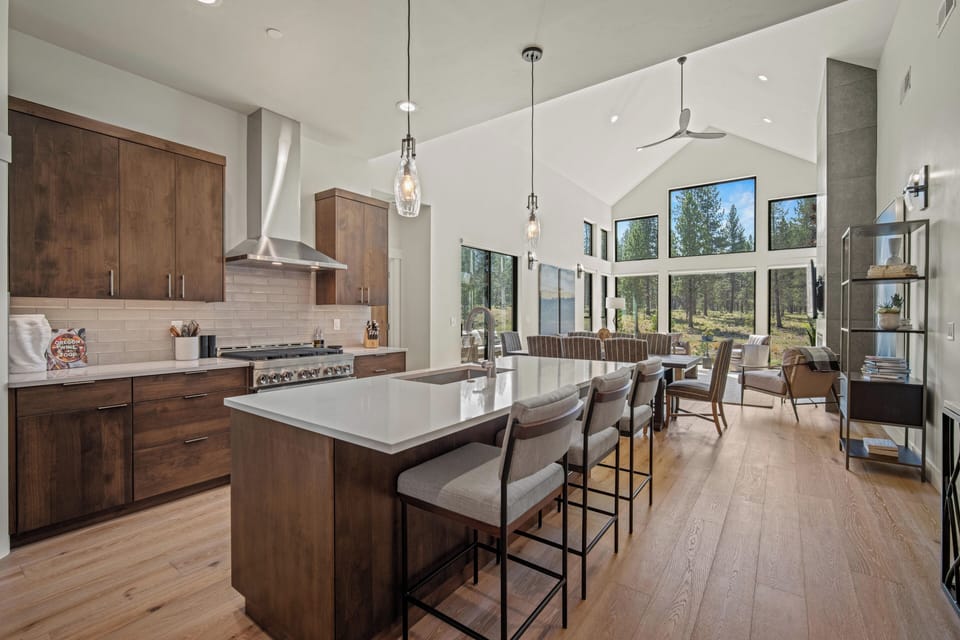 18221 Forestbrook-07