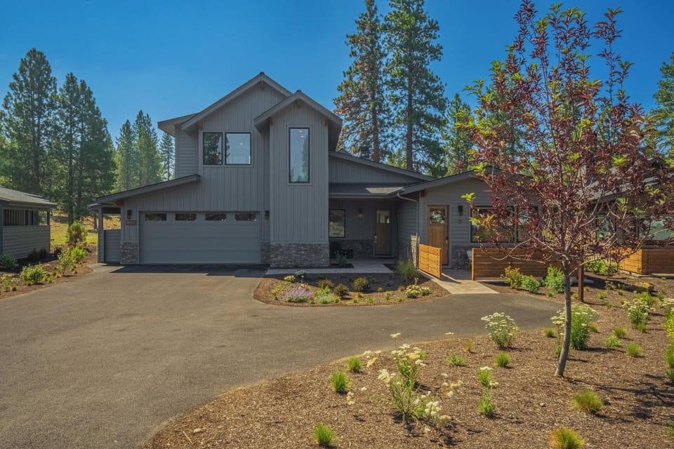 18221 Forestbrook-02